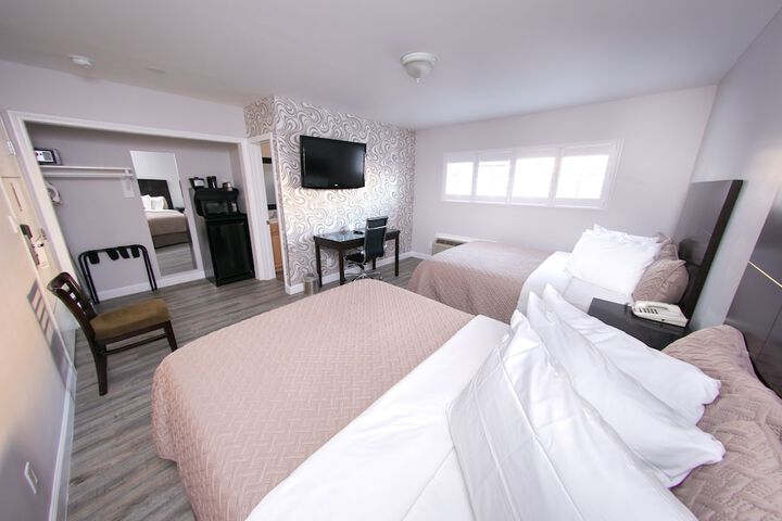 Room 33 of 39