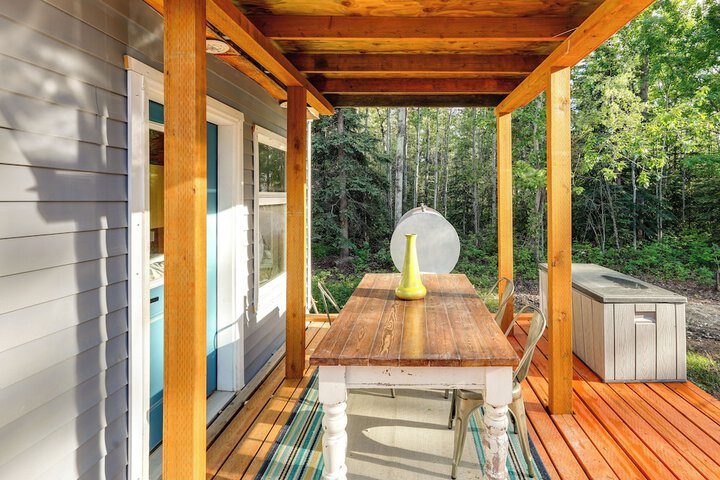 Delta Junction Rental w / Shared Pool & Hot Tub!