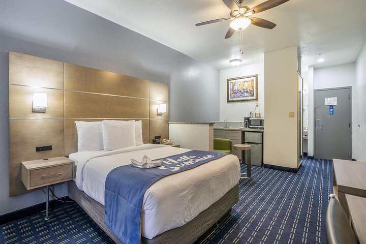 Room 74 of 117