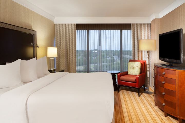 Room 18 of 80