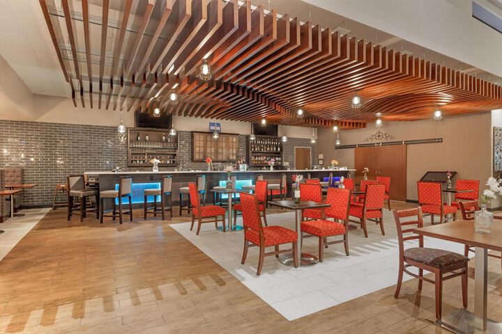 Best Western Plus Miamisburg-Dayton Suites Banquets & Hotel