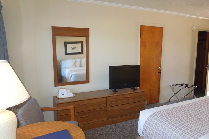 Room 42 of 63