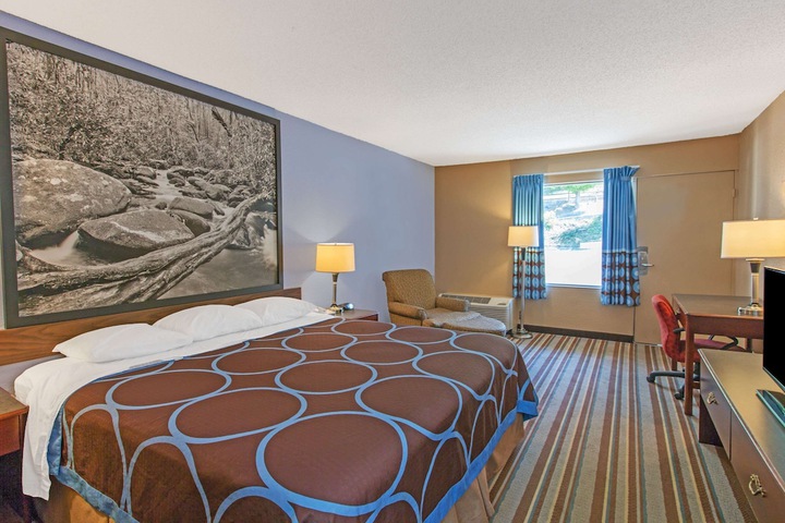 Super 8 by Wyndham Caryville TN