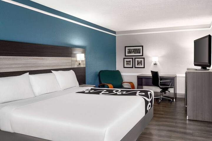 Room 10 of 31