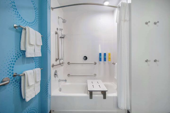 Room 34 of 52