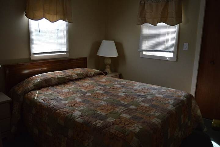 Room 28 of 46