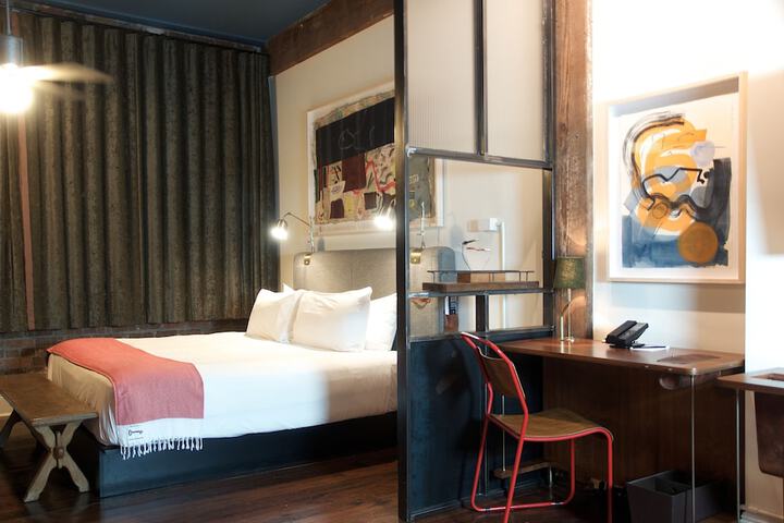 The Old No. 77 Hotel & Chandlery