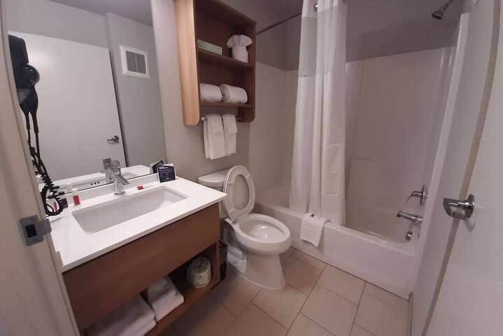Room 18 of 21