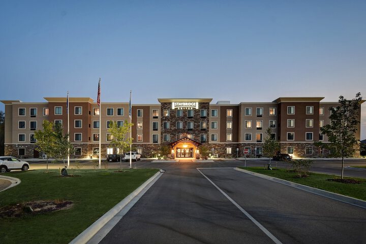 Staybridge Suites Holland by IHG