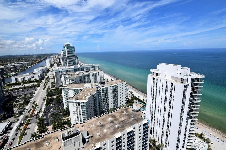 Hyde-1508 / Incredible Ocean View 2 Bed 2 Bath