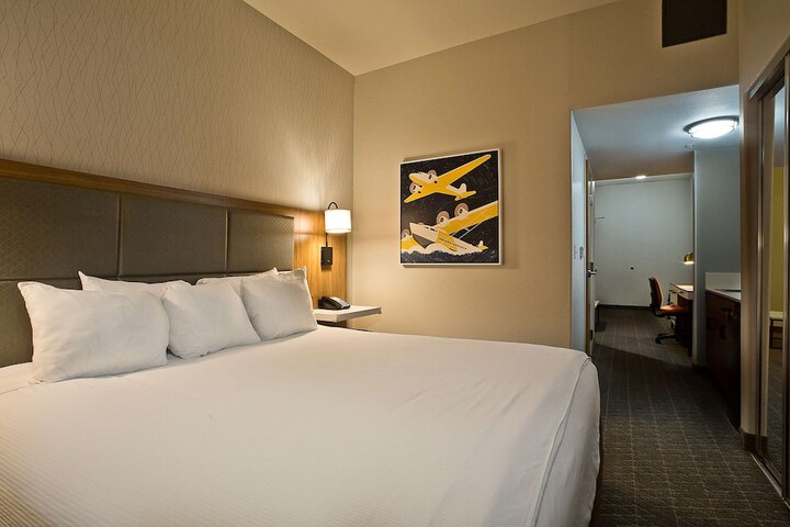 Room 18 of 37