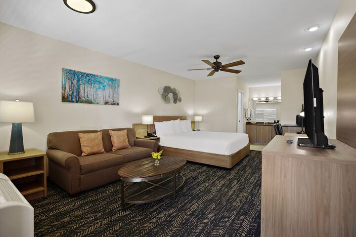 Room 28 of 43