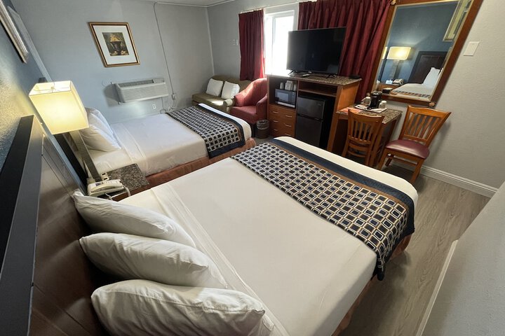 Pacific Inn