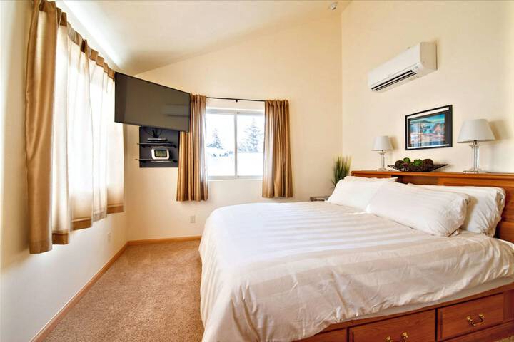 Room 34 of 82