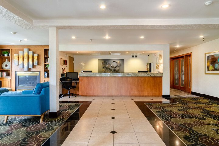 GuestHouse Inn & Suites Hotel Poulsbo