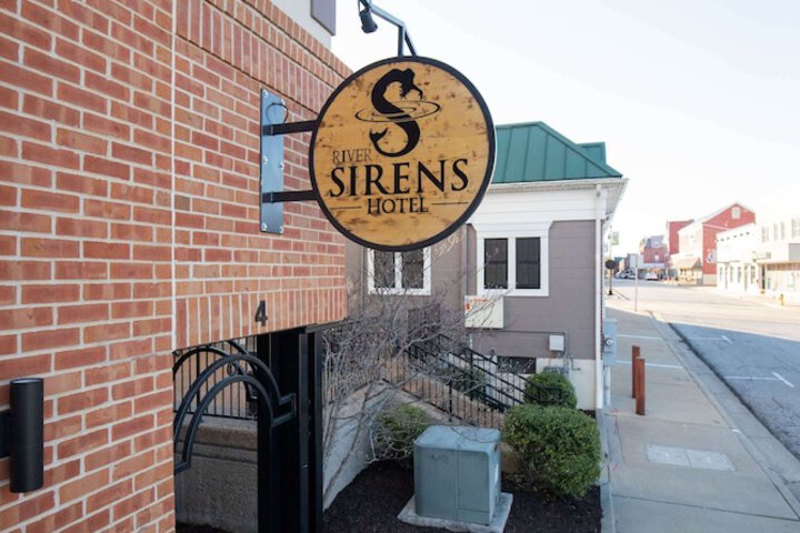 River Sirens Hotel