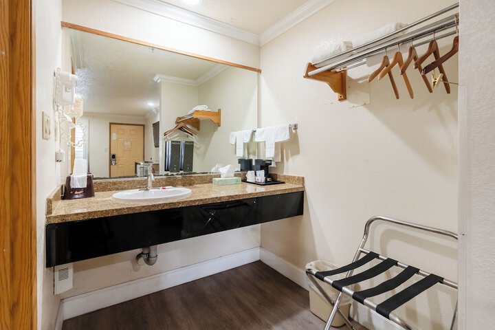 Budget Inn Corcoran Near Tulare CA 43