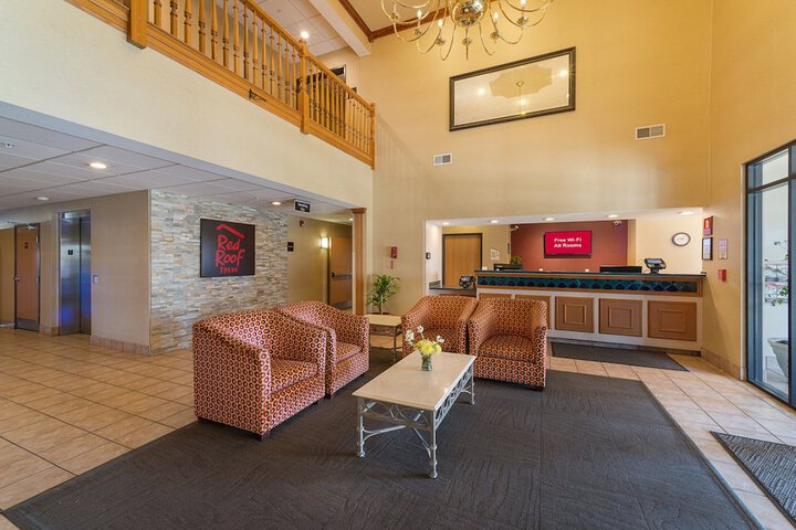 Red Roof Inn St. Louis - Troy IL