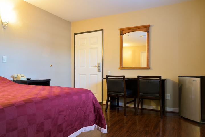 Room 21 of 35