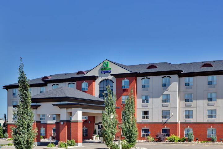 Holiday Inn Express & Suites Sherwood Park-Edmonton Area by IHG