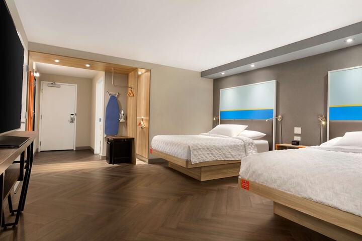 Room 17 of 30