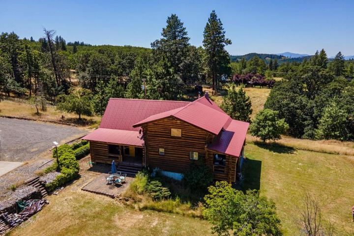 Rowland Log Cabin
