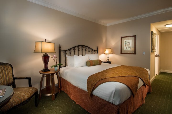 Room 22 of 49