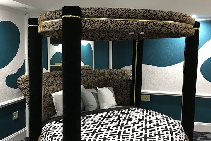 Room 45 of 73