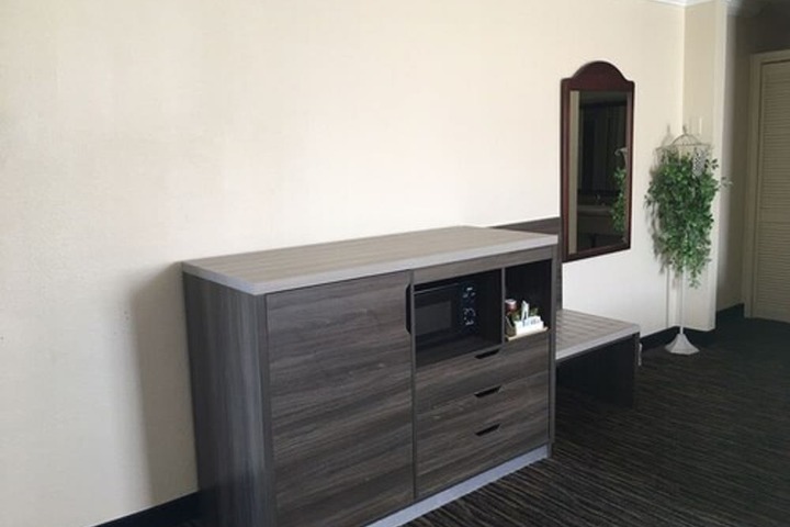 Room 19 of 29