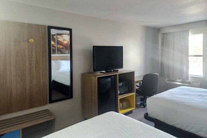 Room 14 of 19