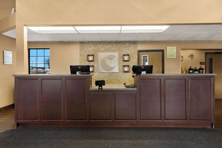 Comfort Inn & Suites Ludington near US-10