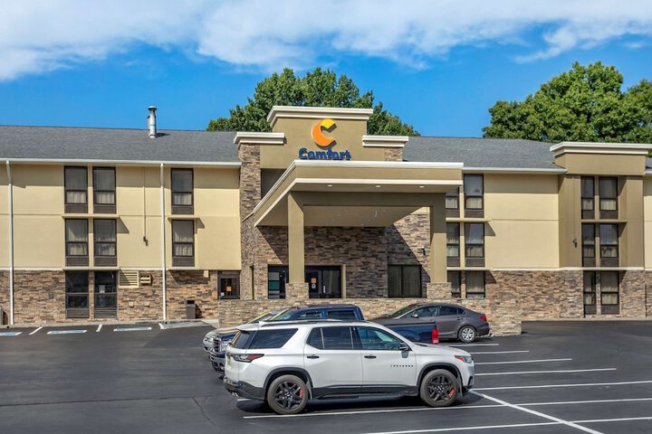 Hotel 3 of 27