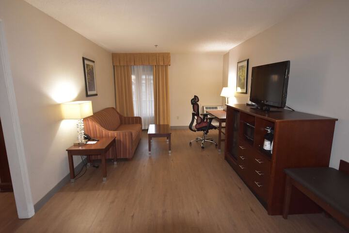 Best Western Plus Governors Inn