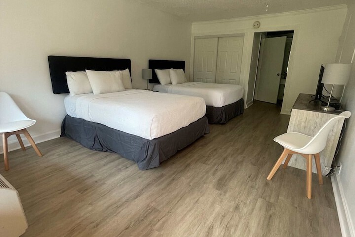 Room 28 of 51