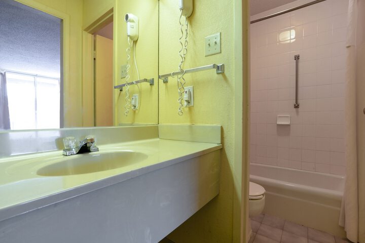 121 Motel Henderson
