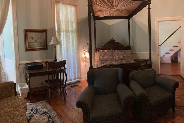 Room 12 of 33