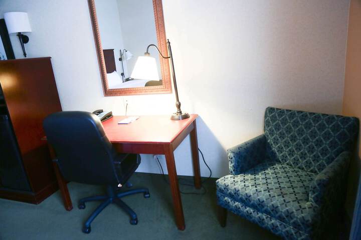 Room 25 of 44