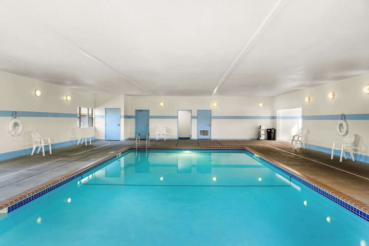 Pool 11 of 46