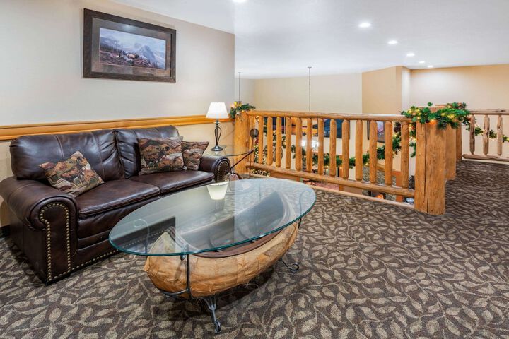 La Quinta Inn & Suites by Wyndham Belgrade - Bozeman Airport