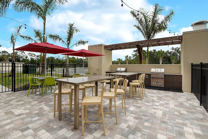 Home2 Suites by Hilton Lakewood Ranch