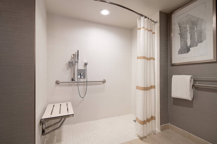 Room 17 of 54