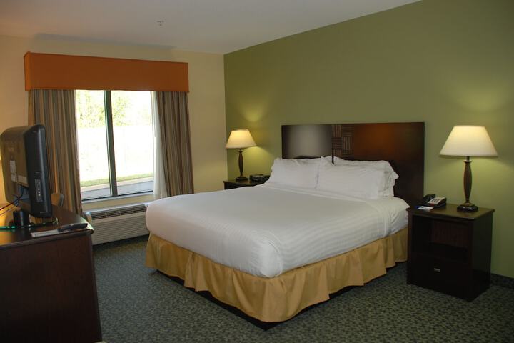 Holiday Inn Express & Suites Covington by IHG