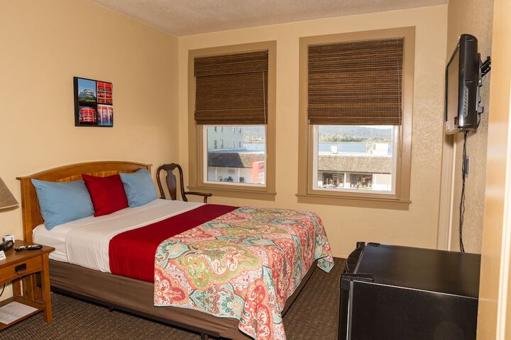 Room 15 of 94
