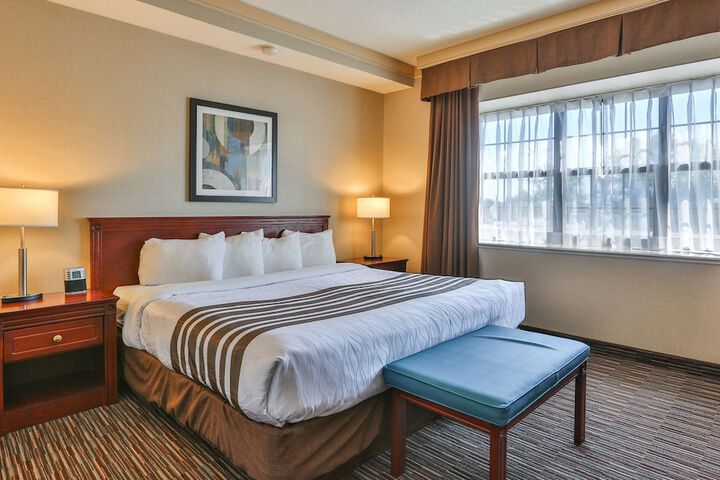Room 70 of 118