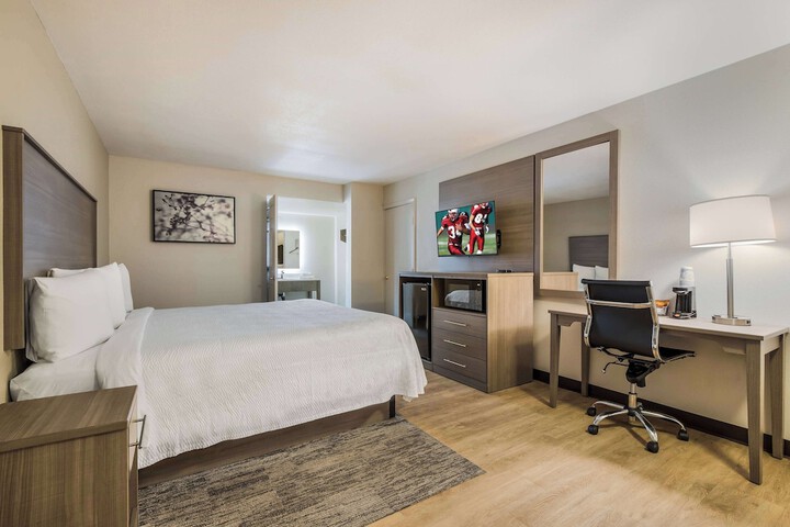 Room 21 of 34