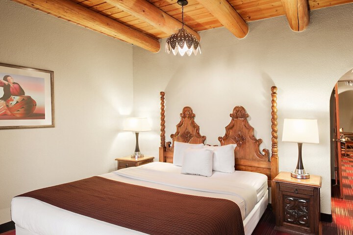 Sagebrush Inn & Suites