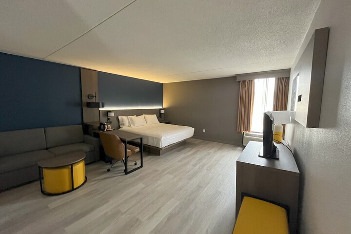 Room 19 of 25