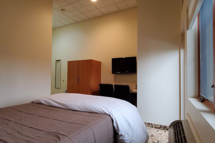 Room 117 of 208