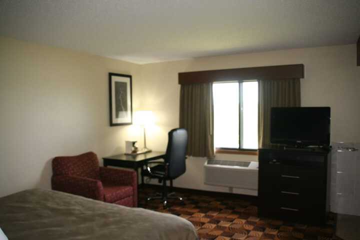 AmericInn by Wyndham Elkhorn Near Lake Geneva