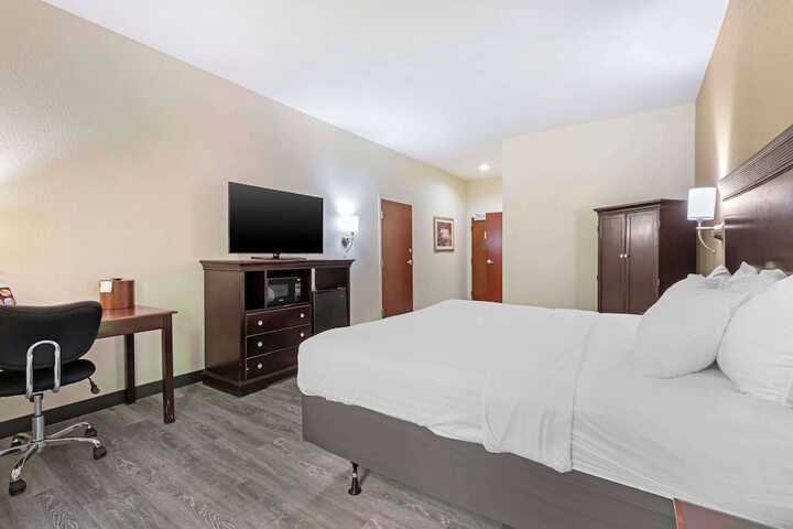 Room 25 of 35